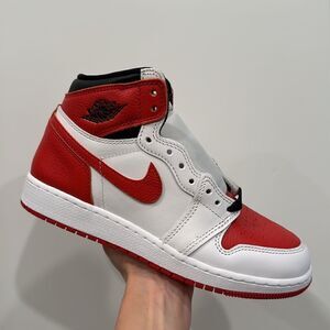⭐️❤️🤍NIKE AIR JORDAN 1 RETRO HIGH OG GS SNEAKERS❤️